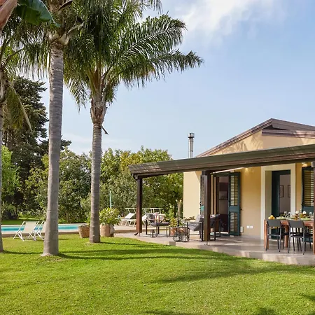 Hiresicily - Giardino Di Limoni Villa *
